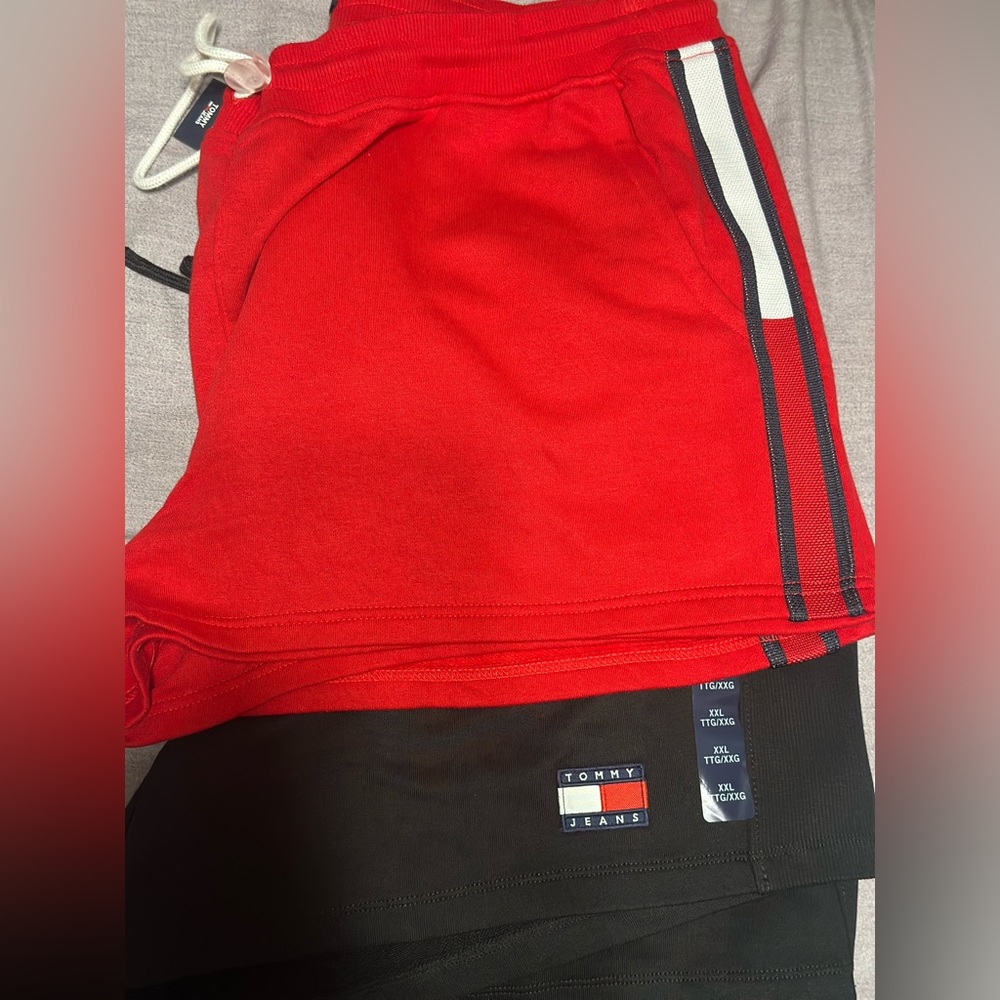 Set of Tommy Hilfiger cotton shorts